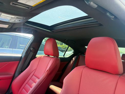 Used 2022 Lexus IS 350 F Sport RWD image 8