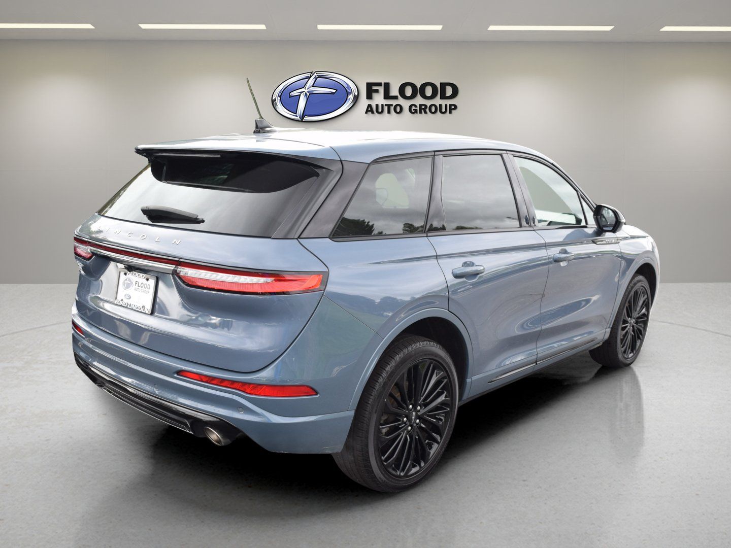 Used 2024 Lincoln Corsair AWD w/ Equipment Group 101A image 4