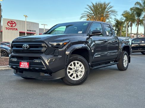 New 2026 Toyota Tacoma SR5 image 2