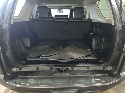 Used 2016 Toyota 4Runner SR5 Premium image 17