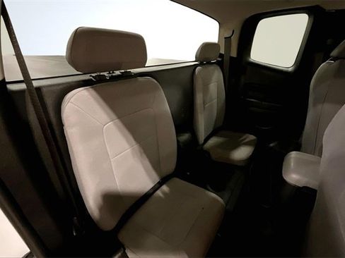 Used 2020 Chevrolet Colorado W/T image 28