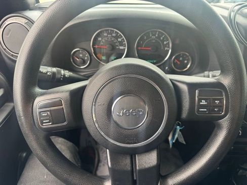 Used 2015 Jeep Wrangler Sport AWD/4WD image 12