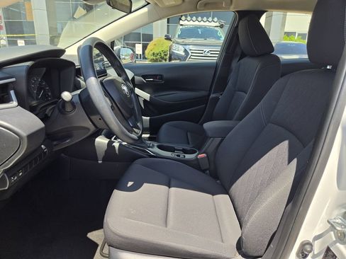Used 2025 Toyota Corolla LE FWD image 26