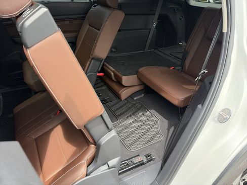 Certified 2023 Volkswagen Atlas SEL AWD/4WD image 25