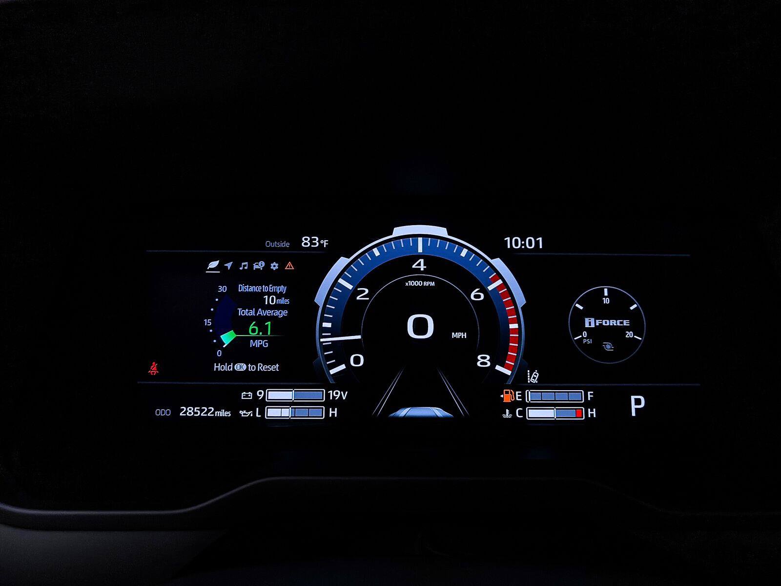 Used 2025 Toyota Tundra Limited AWD/4WD image 38