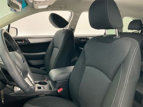 Used 2017 Subaru Outback 2.5i Premium image 21