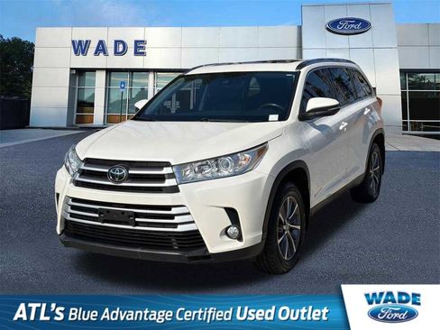 Used 2019 Toyota Highlander XLE w/ Carpet Mat Package (TMS) image 1