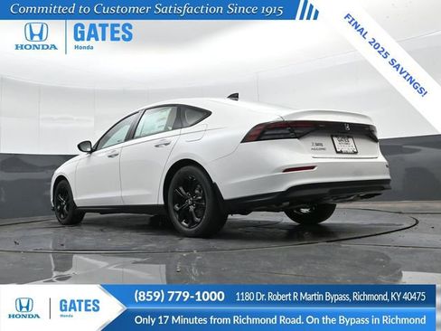 New 2025 Honda Accord SE image 39