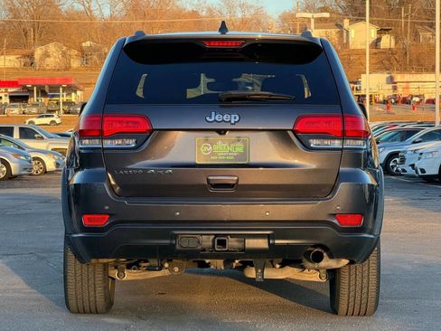 Used 2018 Jeep Grand Cherokee Laredo image 4