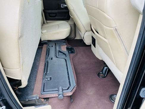 Used 2014 RAM 1500 Laramie w/ Convenience Group image 17