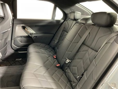 Certified 2024 BMW 760i xDrive AWD/4WD image 36
