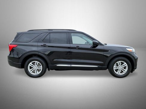 Used 2020 Ford Explorer XLT AWD/4WD image 4
