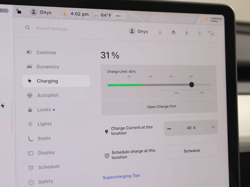 Used 2023 Tesla Model Y Performance image 34