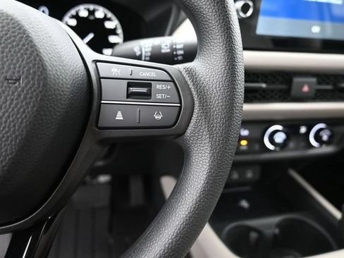 New 2026 Honda HR-V LX image 19