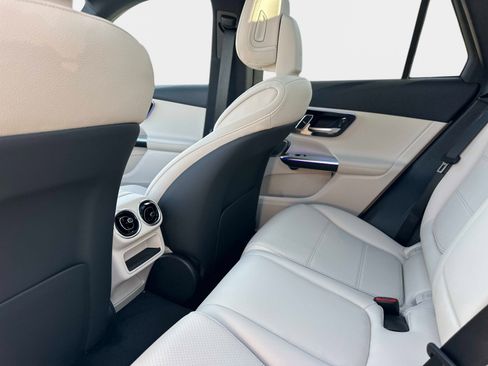 New 2026 Mercedes-Benz GLC 300 image 15