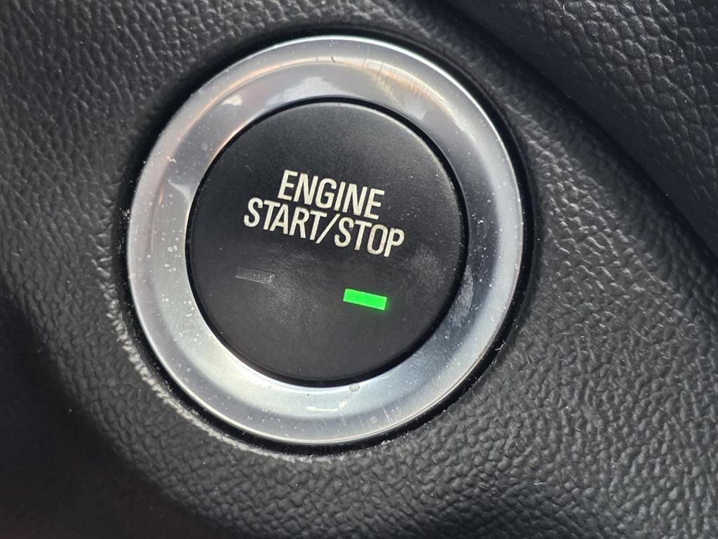 Used 2022 Chevrolet Equinox LT FWD image 17