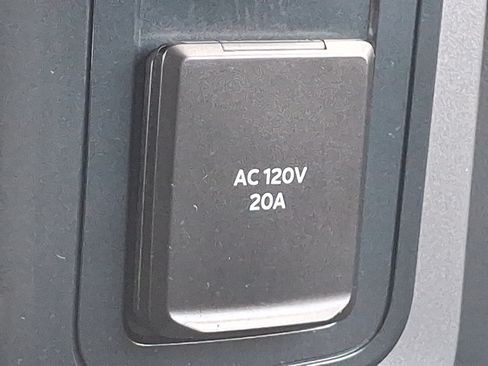 Used 2025 Ford F150 Lariat w/ Equipment Group 501A Mid AWD/4WD image 25