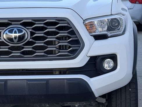 Used 2023 Toyota Tacoma TRD Off-Road w/ Technology Package image 8