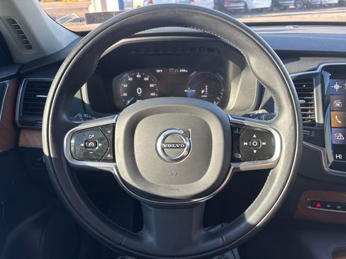 Certified 2022 Volvo XC90 T8 Inscription Expression w/ Climate Package image 21