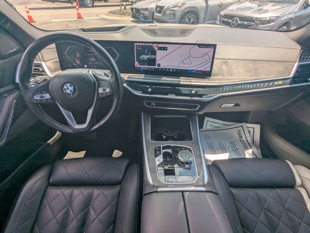Used 2024 BMW X5 sDrive40i RWD image 2