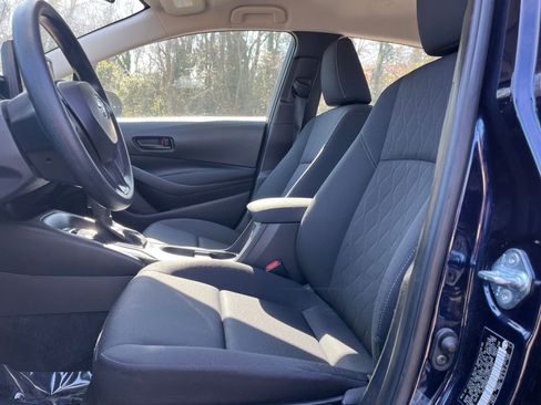 Used 2025 Toyota Corolla LE image 24