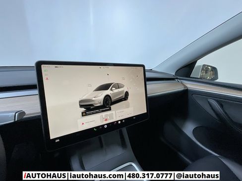 Used 2023 Tesla Model Y Long Range image 21