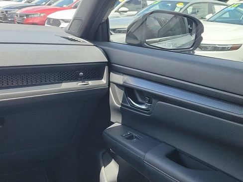 Used 2025 Honda CR-V Sport-L image 4