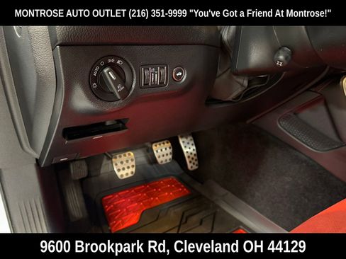 Used 2015 Dodge Challenger R/T Plus image 18