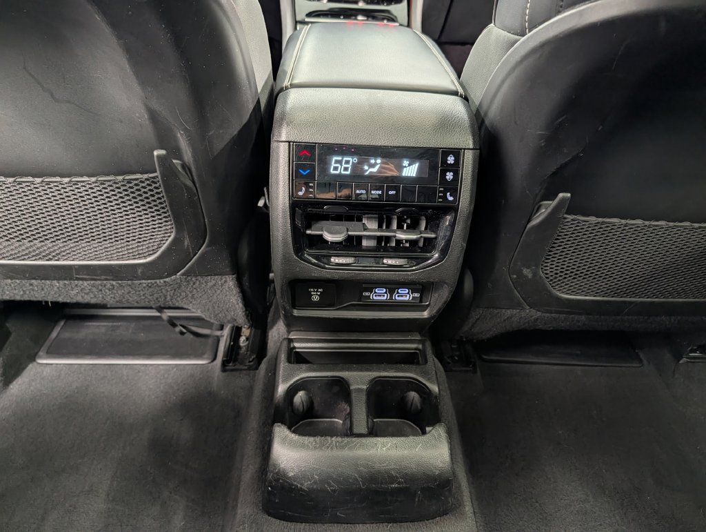 Used 2021 Jeep Grand Cherokee L Limited AWD/4WD image 28