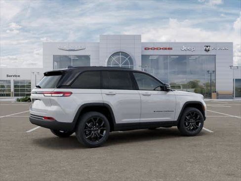New 2025 Jeep Grand Cherokee Limited image 14
