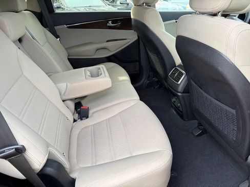 Used 2016 Kia Sorento LX image 20