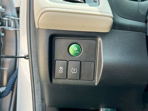 Used 2019 Honda HR-V LX image 10