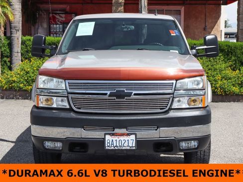 Used 2006 Chevrolet Silverado 2500 LT w/ Heavy-Duty Power Package image 3