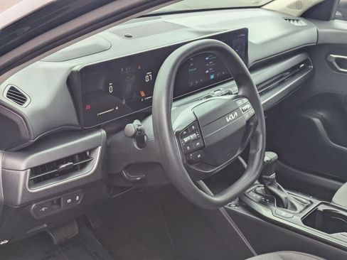 Used 2025 Kia K4 FWD image 16