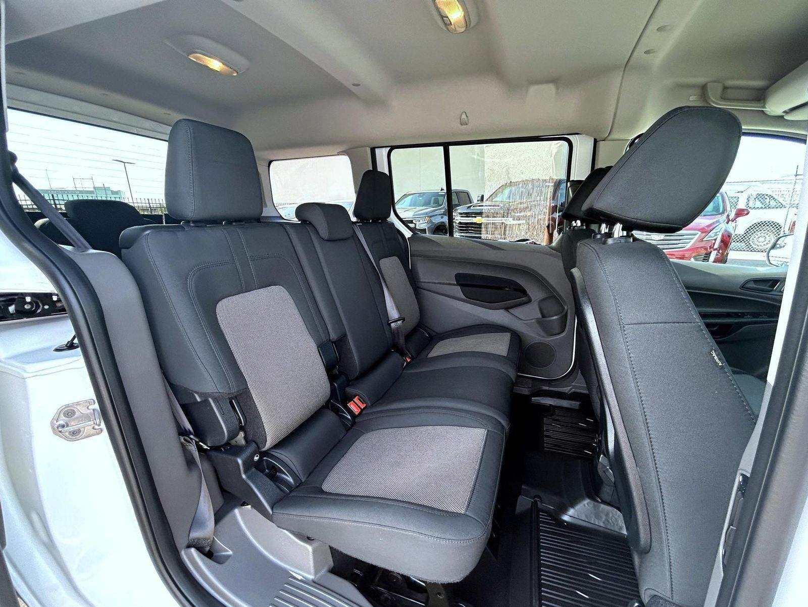 Used 2020 Ford Transit Connect XL FWD image 18