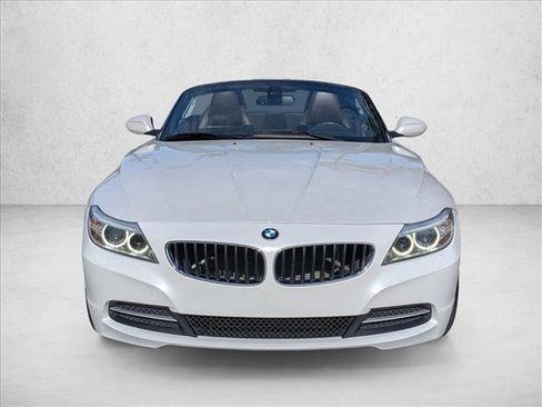 Used 2014 BMW Z4 sDrive28i image 2
