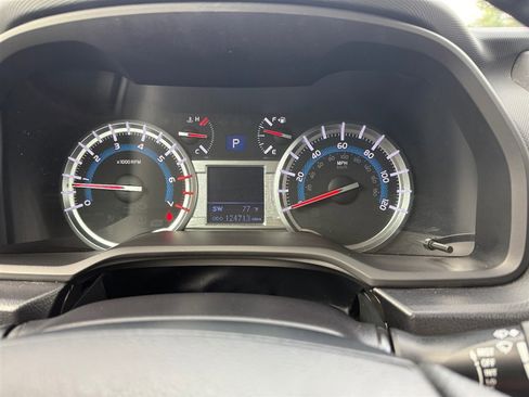 Used 2016 Toyota 4Runner 4WD image 16