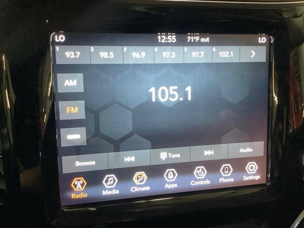 Used 2019 Jeep Cherokee Limited AWD/4WD image 36