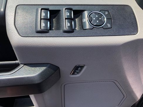 Used 2018 Ford F250 XL w/ Power Equipment Group AWD/4WD image 20