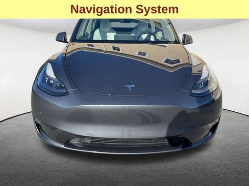 Used 2023 Tesla Model Y Performance image 4