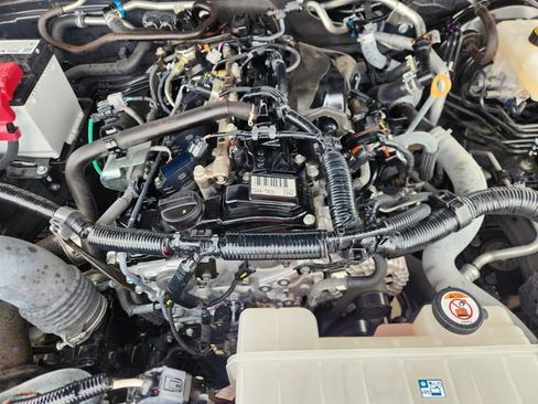 Certified 2024 Toyota Tacoma TRD Sport image 32