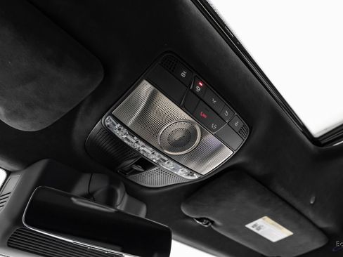 Used 2025 Mercedes-Benz G 550 image 40