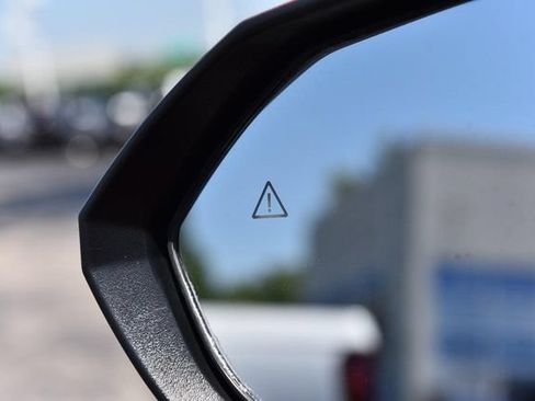 Used 2024 Hyundai Kona SEL FWD image 9
