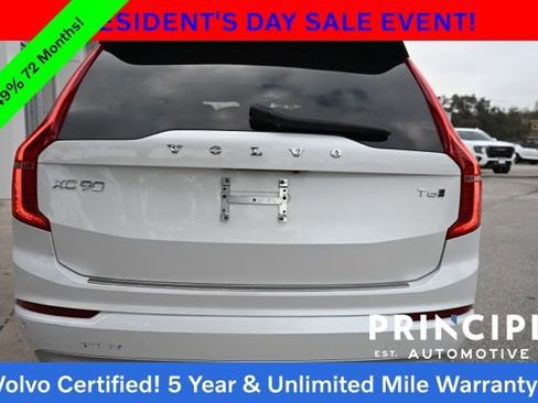 Certified 2022 Volvo XC90 T6 Momentum w/ Advanced Package image 13
