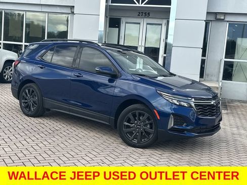 Used 2023 Chevrolet Equinox RS w/ RS Leather Package FWD image 2