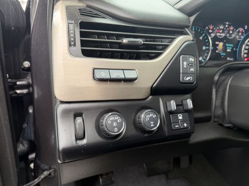 Used 2017 GMC Yukon XL Denali w/ Open Road Package AWD/4WD image 16