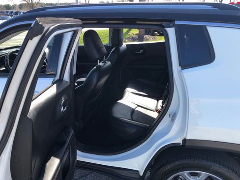 Used 2019 Jeep Compass Limited AWD/4WD image 21