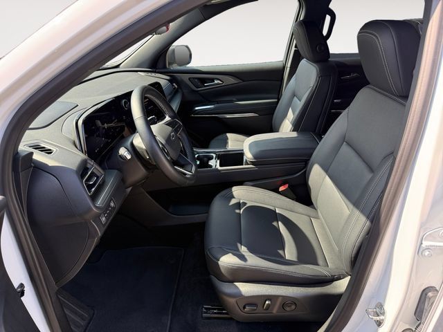 Certified 2026 Chevrolet Traverse LT w/ Midnight/Sport Edition AWD/4WD image 11
