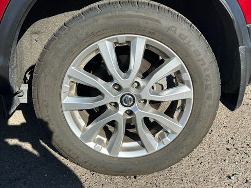 Used 2021 Nissan Rogue Sport SV image 9