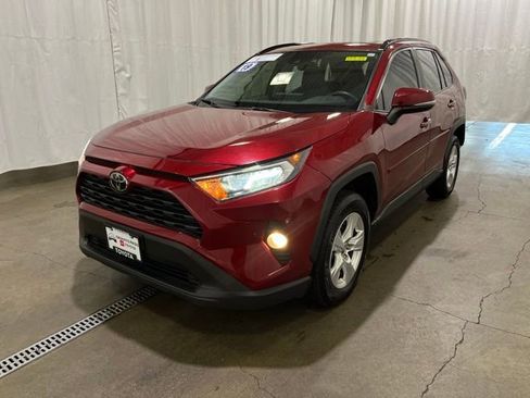 Certified 2019 Toyota RAV4 XLE w/ Convenience Package image 8